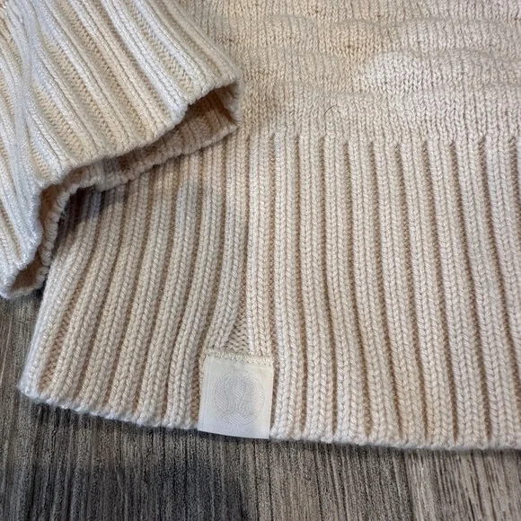 New Without tags Lululemon Texture Play Crew Sweater White Opal M/L - Picture 8 of 11